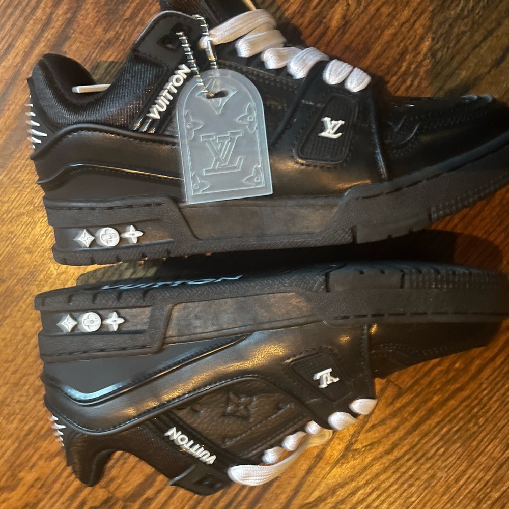 Louis Vuitton Black and White Sneakers - Picture 5 of 7